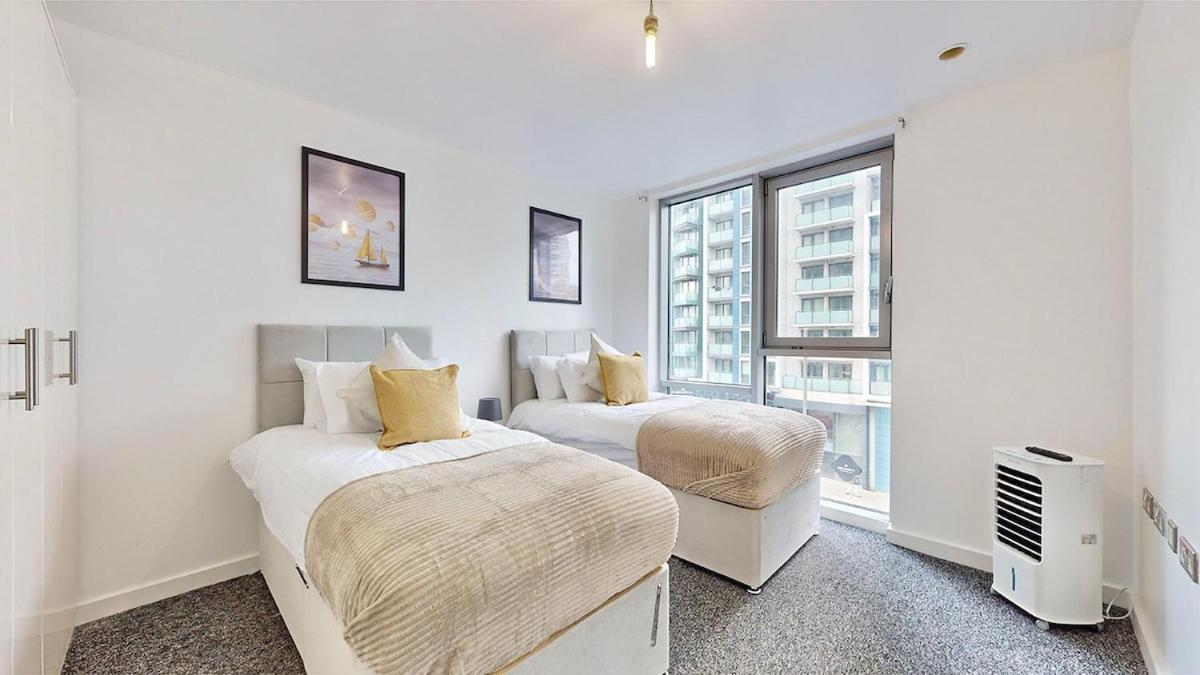 Appartamento 10 Mins From Abba Arena With Free Parking Londra