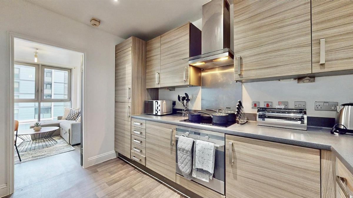 Appartamento 10 Mins From Abba Arena With Free Parking Londra